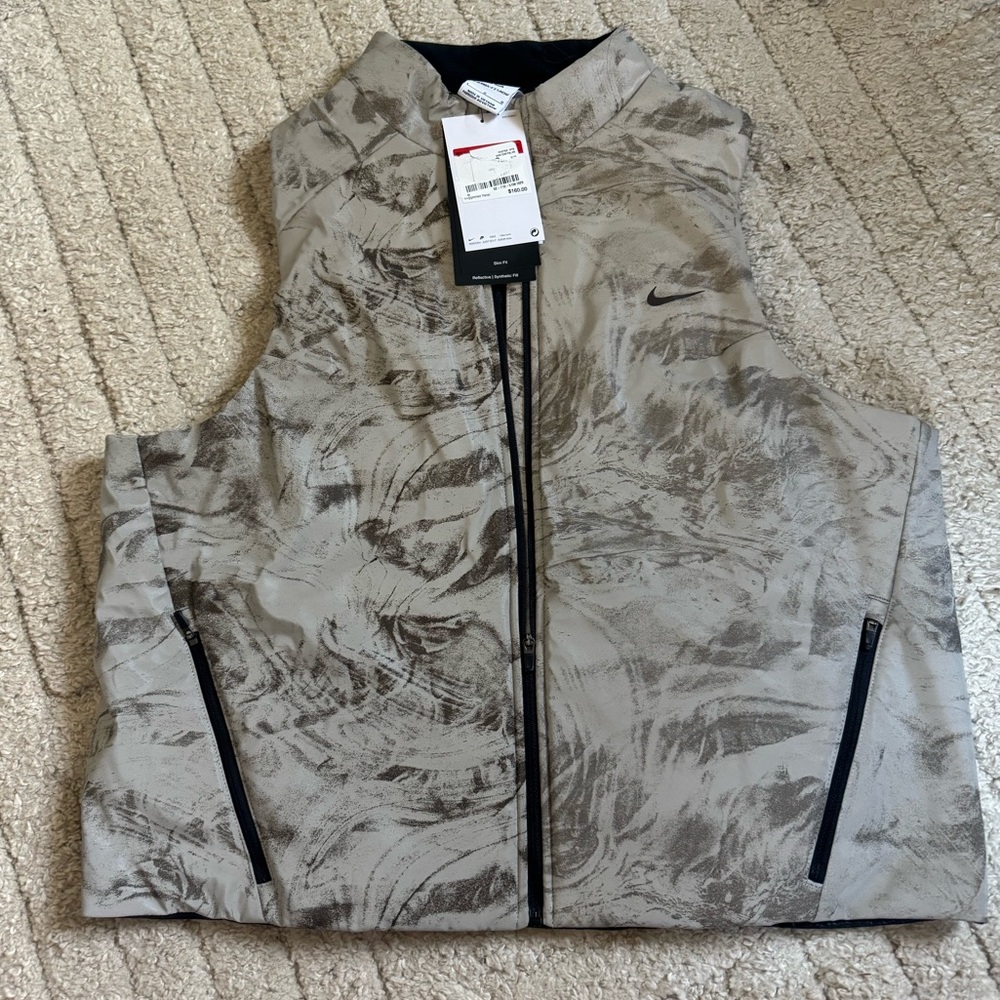 Nike Tan & Black Abstract Print Sleeveless Reflective Vest